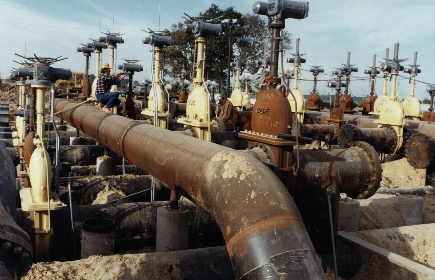 High-pressure 316L stainless steel pipeline transfer manifold and control valves
